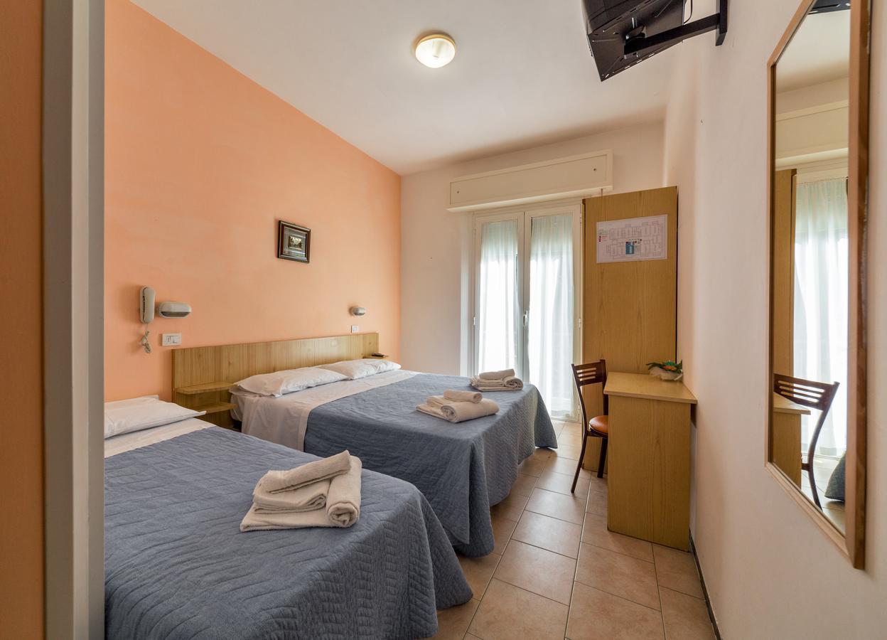 Hotel Malibu Mare Rimini Exterior photo