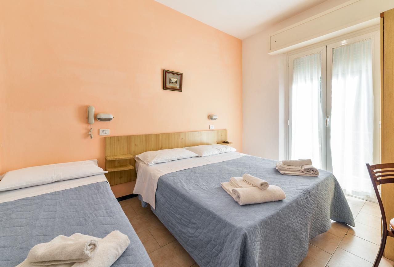 Hotel Malibu Mare Rimini Exterior photo